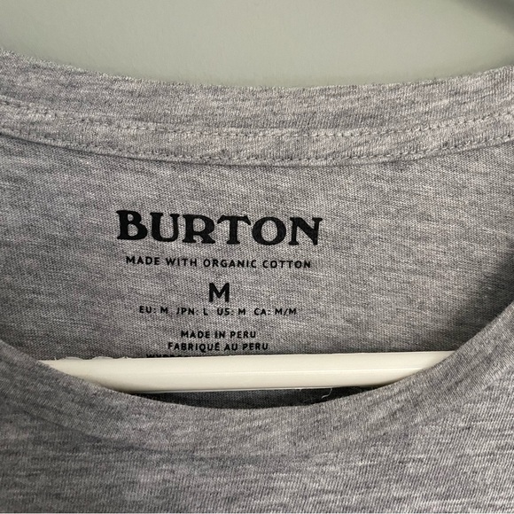 3 for $30 | Burton Women's Organic Cotton Classic Short Sleeve Pocket T-Shirt - Picture 6 of 8